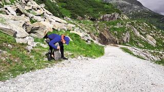 I throwing a 220 lbs stone